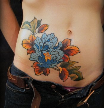 Tatuaj pe burtă pentru femei după naștere pentru a ascunde vergeturile (fete) Tatuaj pe burtă pentru femei după naștere pentru a ascunde vergeturi