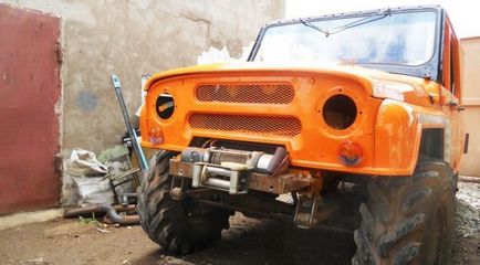 Tuning UAZ-469 cu mâinile lor