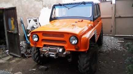 Tuning UAZ-469 cu mâinile lor