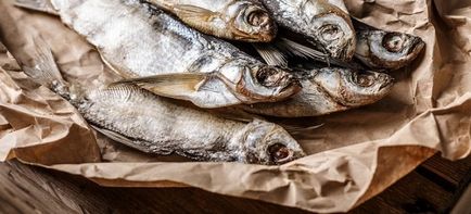 pește uscat - rețete de pește, cum ar fi smuls în cuptor sau în magazin rece și la domiciliu