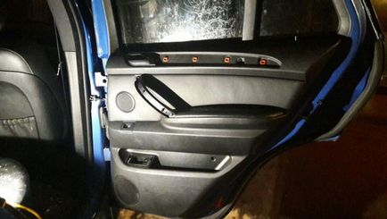 Înlocuirea unui geam lateral pe corpul E53 BMW X5, interior