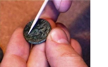 Cum pentru a curăța monede vechi de cupru