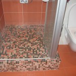 Podium în apartament cu mâinile sale Podium în apartament cu mâinile sale