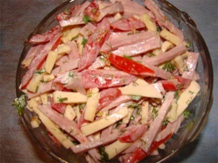 Salata cu sunca branza de rosii