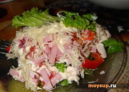Salata cu sunca branza de rosii