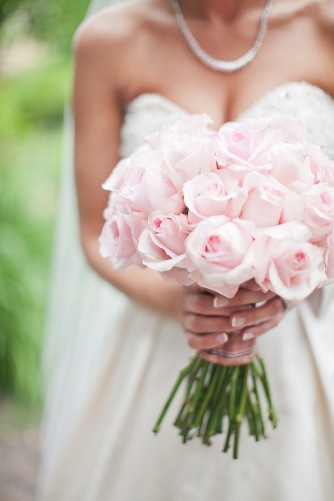 Buchete de nuntă de trandafiri roz