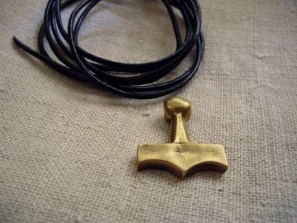 Valoarea torus Amulet ciocan, utilizarea și fabricarea