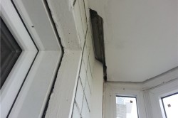 Fisurile reparate pe balcon