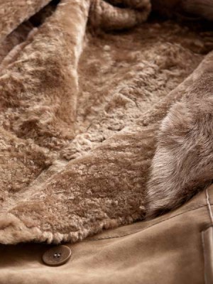 Care sunt haine de blana din Toscana Toscana, jachete din piele și haine