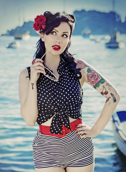 „S Style Pin-Up pași pentru a crea o imagine, make-up, coafura, fotografie