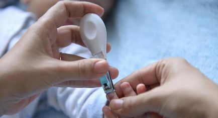 Cum să taie unghiile recomandări și caracteristici nou-născuți