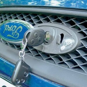 Cum pot deschide capota pentru Ford Focus 2