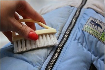 Cum să se spele pata de grăsime pe haine de săpun, alcool, foto și video