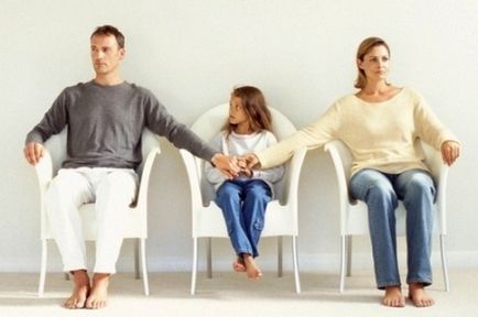 Cum de a supraviețui un divorț de soțul ei în cazul în care există un copil, cum să-i spun unui copil de consiliere psihologică divorț