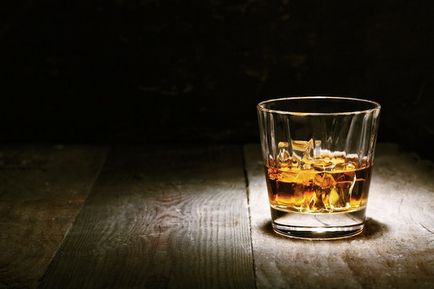 Cum corect să bea whisky și gustare