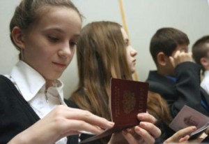 Cum să obțineți copilul un pașaport în 14 de ani, ce documente sunt necesare pentru înregistrarea