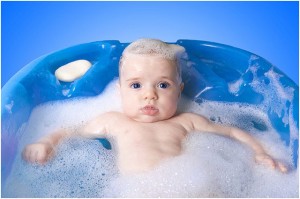 Cum să se scalde un băiat nou-născut - pregătirea pentru tratamente de apă, cum ar fi scăldat, timp