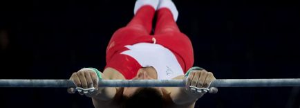 Cum se efectuează pull-up pe bara (dreapta) Cum se efectuează pull-up de pe bara
