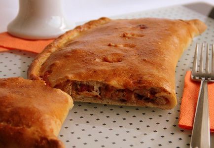 Cum de a găti o delicioasă calzone la domiciliu