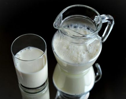 Cum de a verifica calitatea și naturalețea laptelui în iod de inspecție acasă și alte