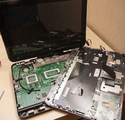 Cum să dezasamblați laptopul și curățați praful