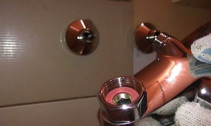 Cum să demontați robinetul pentru baie cu duș - repararea și înlocuirea video