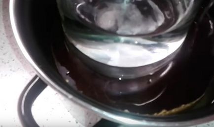 Cum de a absorbi ciuperci film alb-negru ca un macerat de ciuperci sărate și înainte de sarare