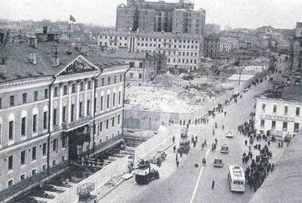 La Moscova, în timpul caselor din timpurile sovietice din loc în loc a fost mutat