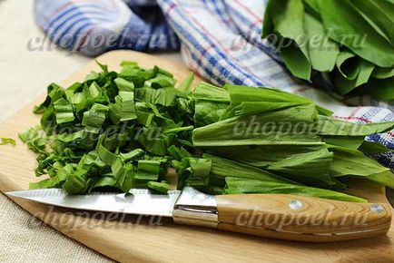 Ca borcane de usturoi marinate sălbatice pentru iarna - o reteta cu fotografie (frunze de usturoi sălbatic) Ca borcane de usturoi marinate sălbatice pentru iarna - reteta cu o fotografie