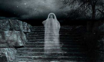 De ce vis de fantome străini vis interpretarea unei persoane decedate în casă și toate femeile