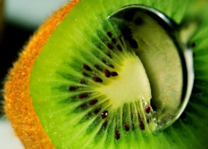 Kiwi beneficii și efecte dăunătoare asupra sănătății femeilor și bărbaților