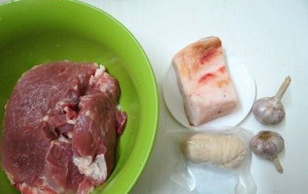 Home-made cârnați din intestine de porc și de curaj fără prescripție