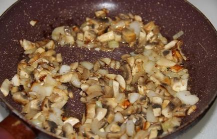 rulouri de pui cu ciuperci (în cuptor, multivarka) rețete