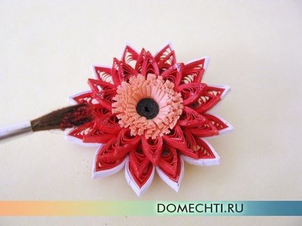 Quilling imagine a hârtiei cu mâinile pentru începători