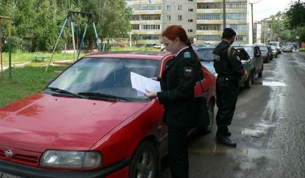 Mașina în arest la ofițerii de poliție, ce să facă, cum de a afla