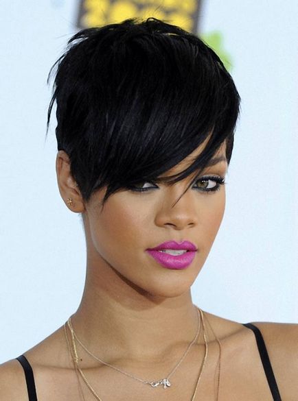 coafura modă Rihanna pentru păr scurt și mediu (foto), Fel