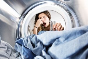 miros neplăcut în mașina de spălat pentru a scăpa