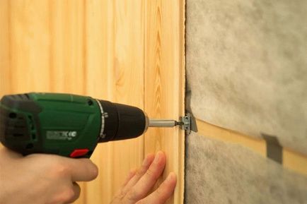 Cofrajul la căptușirea pereților cu mâinile lor în interiorul și în afara casei tehnologiei de montaj corespunzătoare (video)