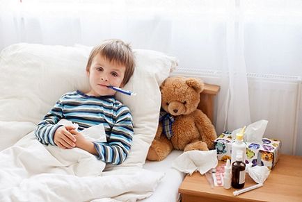 De ce copilul poate avea o tuse uscată și un nas care curge și cum să trateze