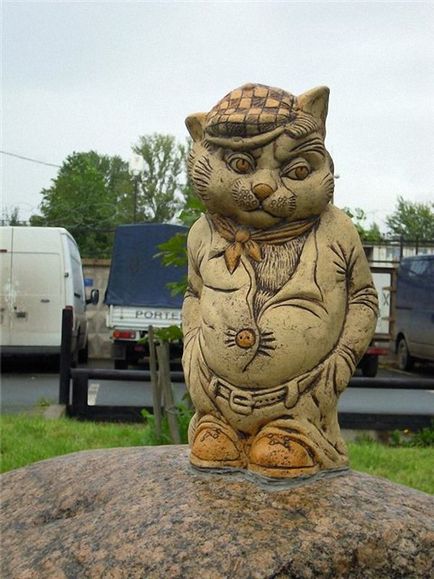 Monumente și sculpturi de pisici