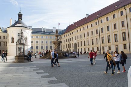 Privire de ansamblu asupra Castelul Praga, harta, bilete, cum să obțineți