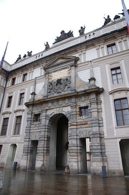 Privire de ansamblu asupra Castelul Praga, harta, bilete, cum să obțineți
