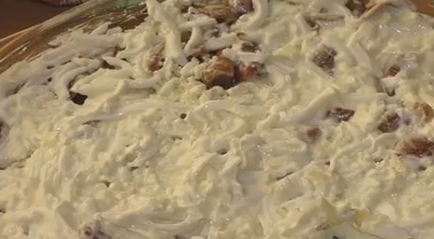 Salatele cu top piept de pui 9 rețete mai populare (ingrediente pentru a pregăti) Salate cu top piept de pui 9 dintre cele mai cunoscute rețete
