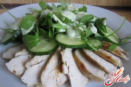 salate Salata de pui si castraveti rafinate din carne de piept de pui (pui salata de castraveti ciuperci file) Salata de pui cu castraveti salate delicioase de piept de pui