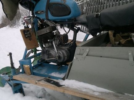 snowmobile de casă pe baza motocicletelor interne „Minsk“ ILS „Urali“ si pluguri rotative