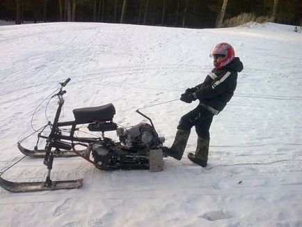 snowmobile de casă pe baza motocicletelor interne „Minsk“ ILS „Urali“ si pluguri rotative