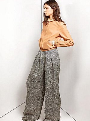 Din ceea ce sa poarte pantaloni lenjerie largi corespunzător Fotografii (lenjerie) Din ceea ce sa poarte pantaloni lenjerie largă foto dreapta