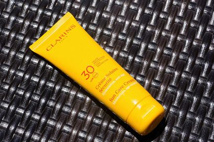 De protecție solară pentru față și corp Clarins, Clinique, l - Paris oreal (trebuie să aibă) De protecție solară pentru față și corp clarins, clinique, l - Paris oreal