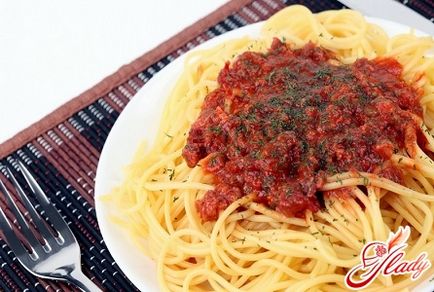 Spaghete secrete sos de tomate din bucătăria italiană
