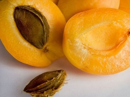 Caise uscate și caise uscate - cum de a găti propriile lor mâini (soluție stand de fructe spălate) Caise uscate și caise uscate - cum să-și găti propriile mâini